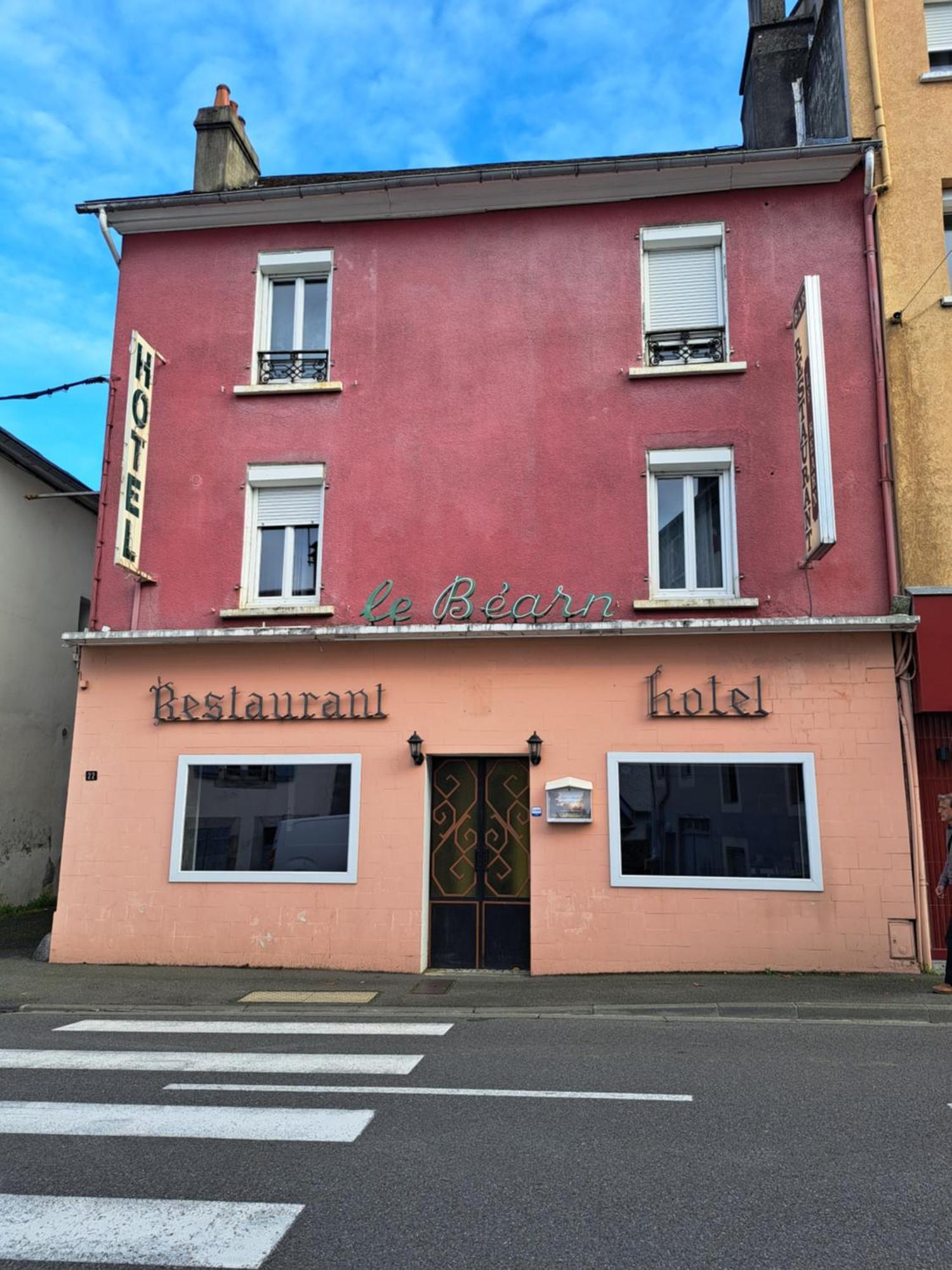 Hotel Le Bearn Bagnères-de-Bigorre Eksteriør bilde